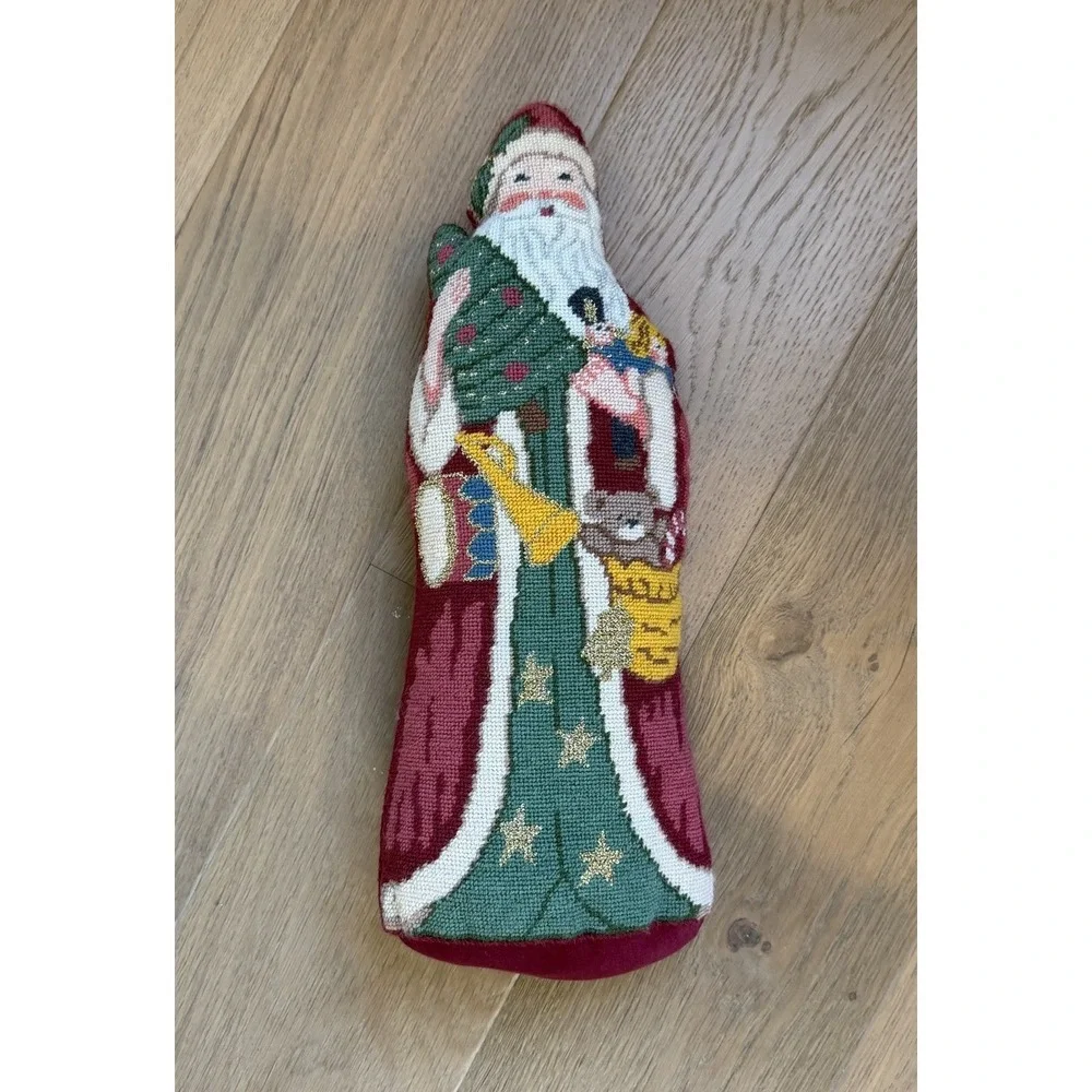 Vintage Needlepoint Christmas Old World Santa Claus St Nick Decorative Pillow